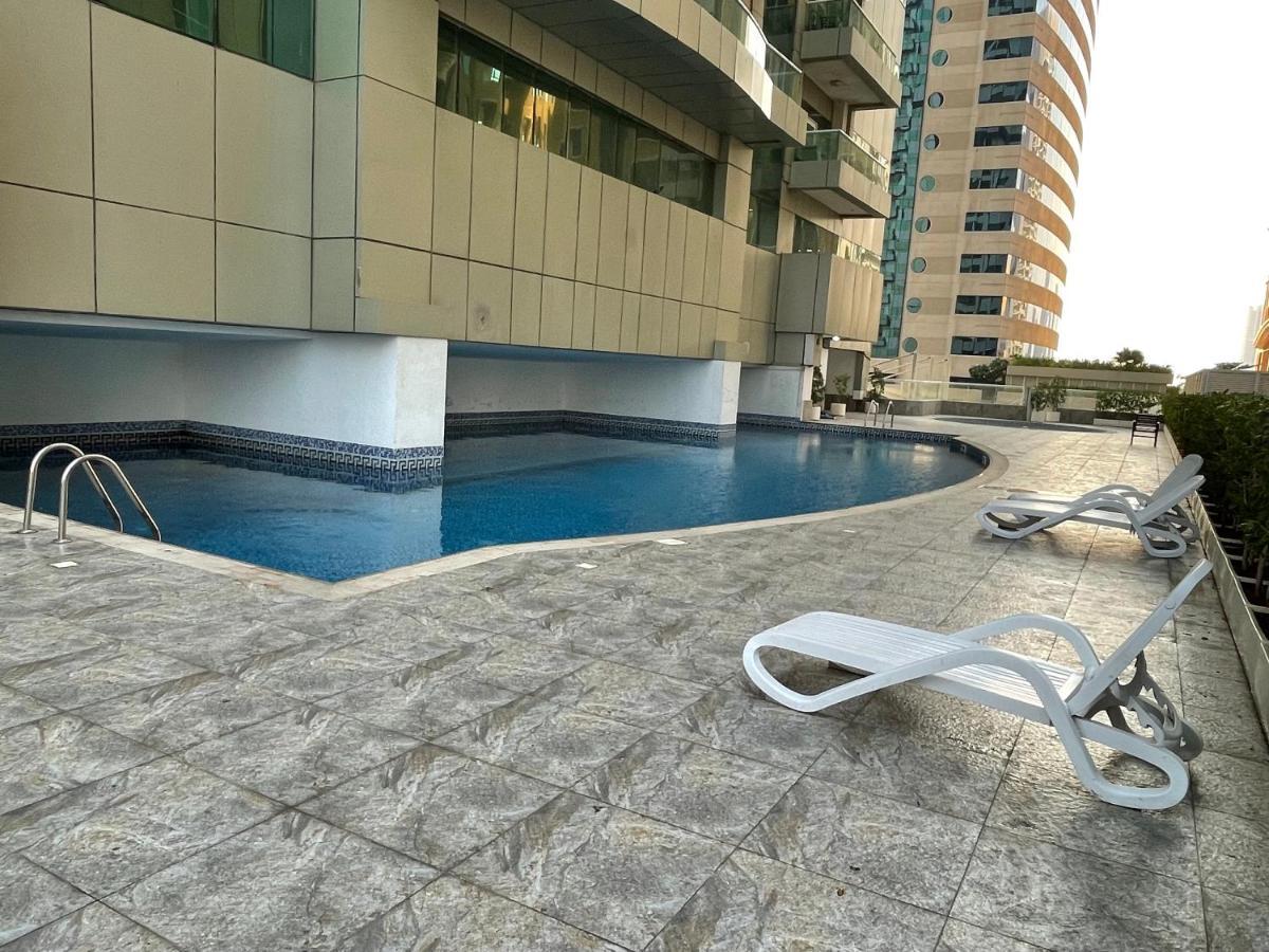 Sea View 1Br Apartment - Marina Pinnacle Dubai Dış mekan fotoğraf