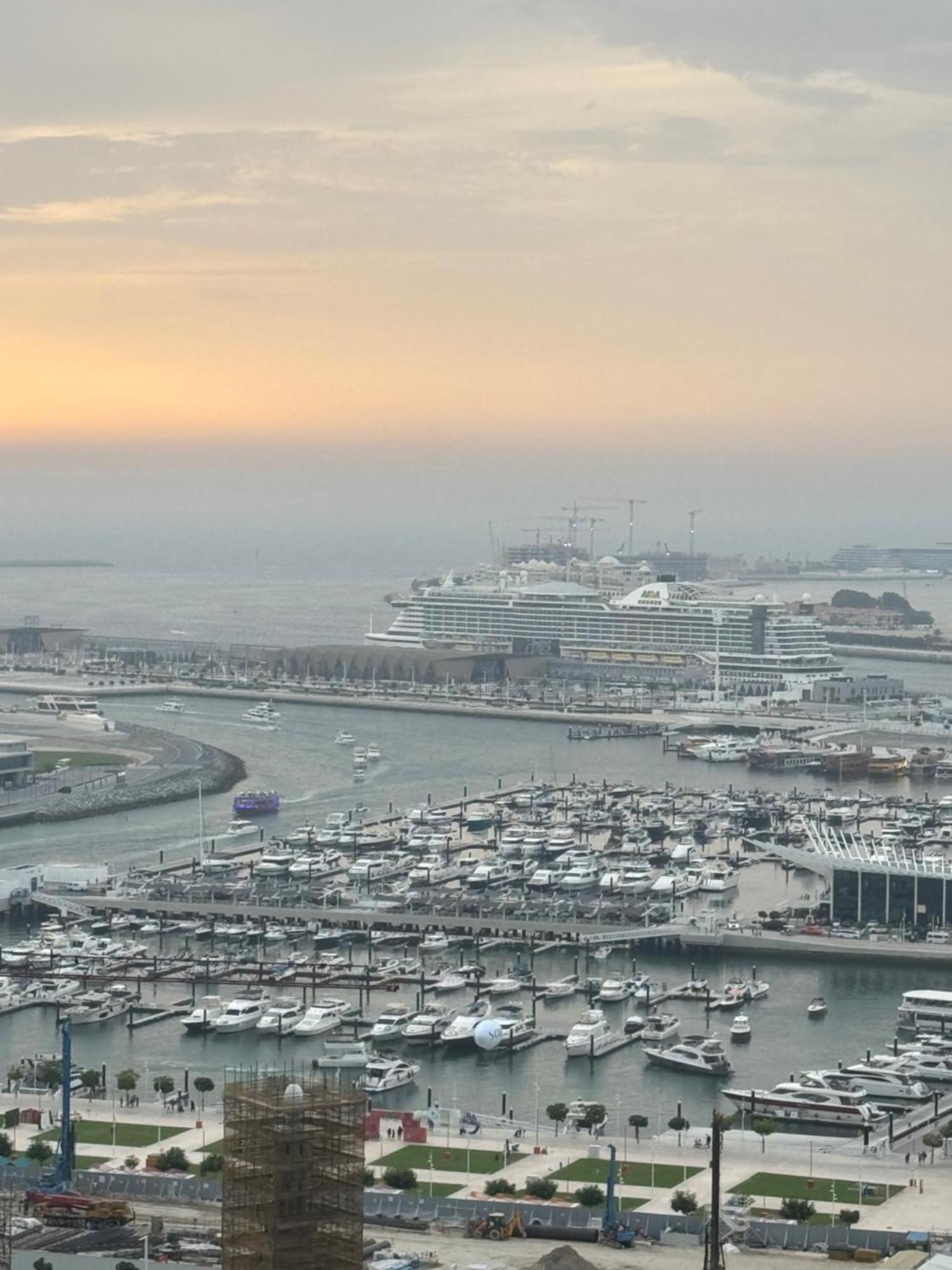 Sea View 1Br Apartment - Marina Pinnacle Dubai Dış mekan fotoğraf